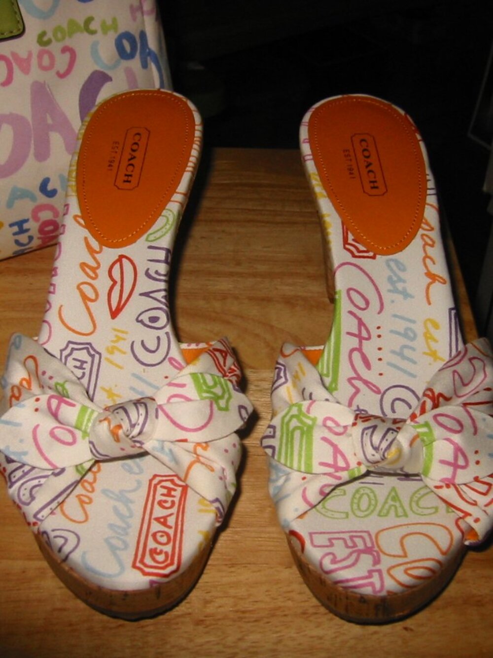 2013 Coach Karen Grafetti Platform Slides, Size 8.5B (NIB)